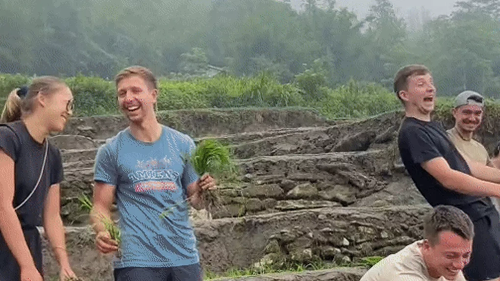 কৃষি এবং পর্যটনের সমন্বয়ের কারণে লাও কাইয়ের অনেক পরিবার দারিদ্র্য থেকে মুক্তি পেয়েছে - ৪ Nhiều hộ gia đình ở Lào Cai thoát nghèo nhờ kết hợp nông nghiệp - du lịch - 4