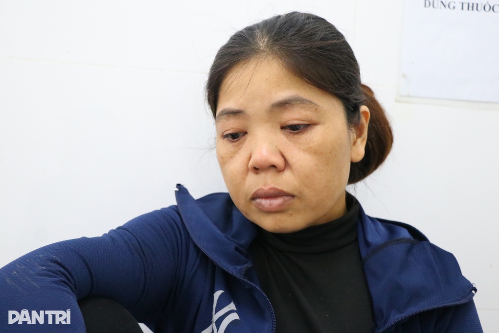 Mẹ nghèo lặng người khi được hỏi: Sao con lại bị ung thư? - 5 Mẹ nghèo lặng người khi được hỏi: Sao con lại bị ung thư? - 5