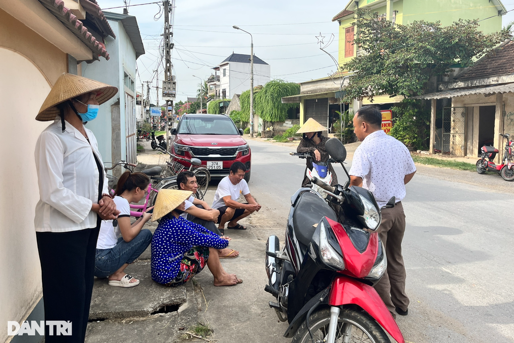 Vụ mở nhạc đám ma đòi nợ nguyên cán bộ công an: Một người bị đánh gãy răng? - 1 Vụ mở nhạc đám ma đòi nợ nguyên cán bộ công an: Một người bị đánh gãy răng? - 1