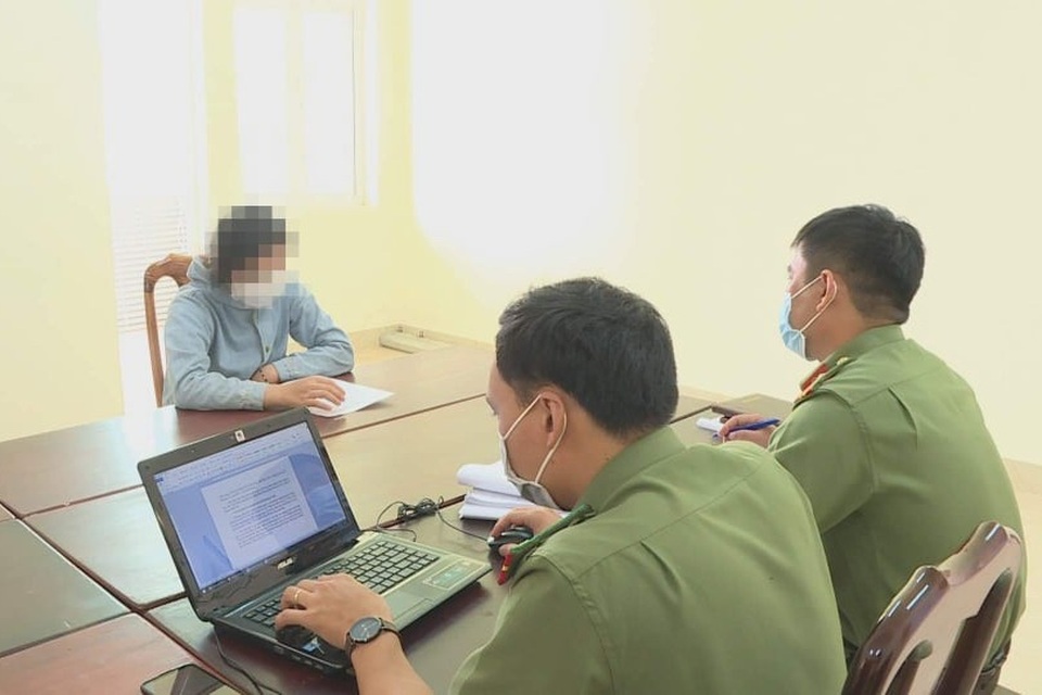 Cô gái gây hoang mang dư luận vì tung danh sách F1 của... năm ngoái - 1 Cô gái gây hoang mang dư luận vì tung danh sách F1 của... năm ngoái - 1