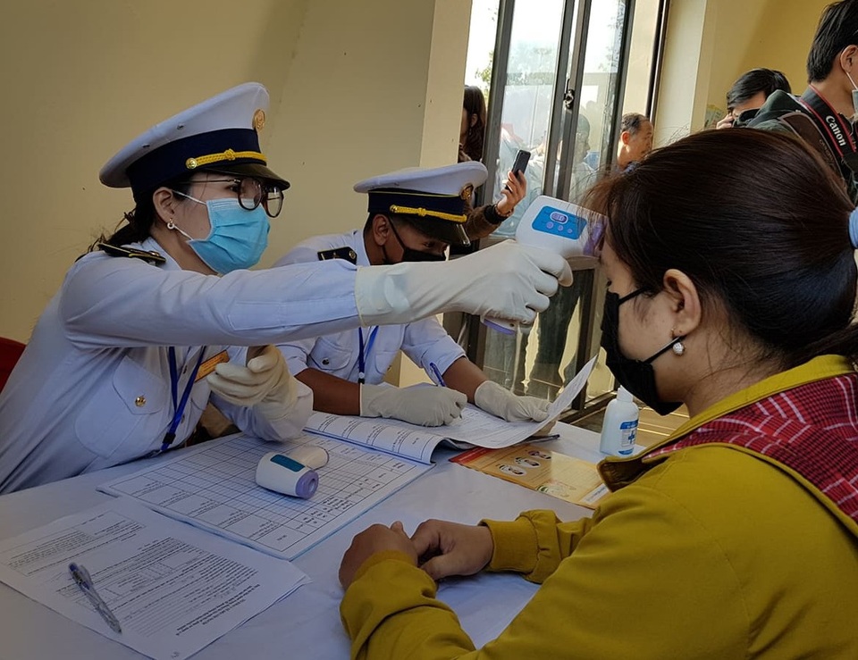 Cách ly con tàu từ vùng dịch corona Trung Quốc cập cảng Nhà Bè - 4