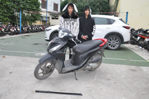Bắt giữ 2 đối tượng vác thanh đao dài gần 1m đi cướp tài sản
