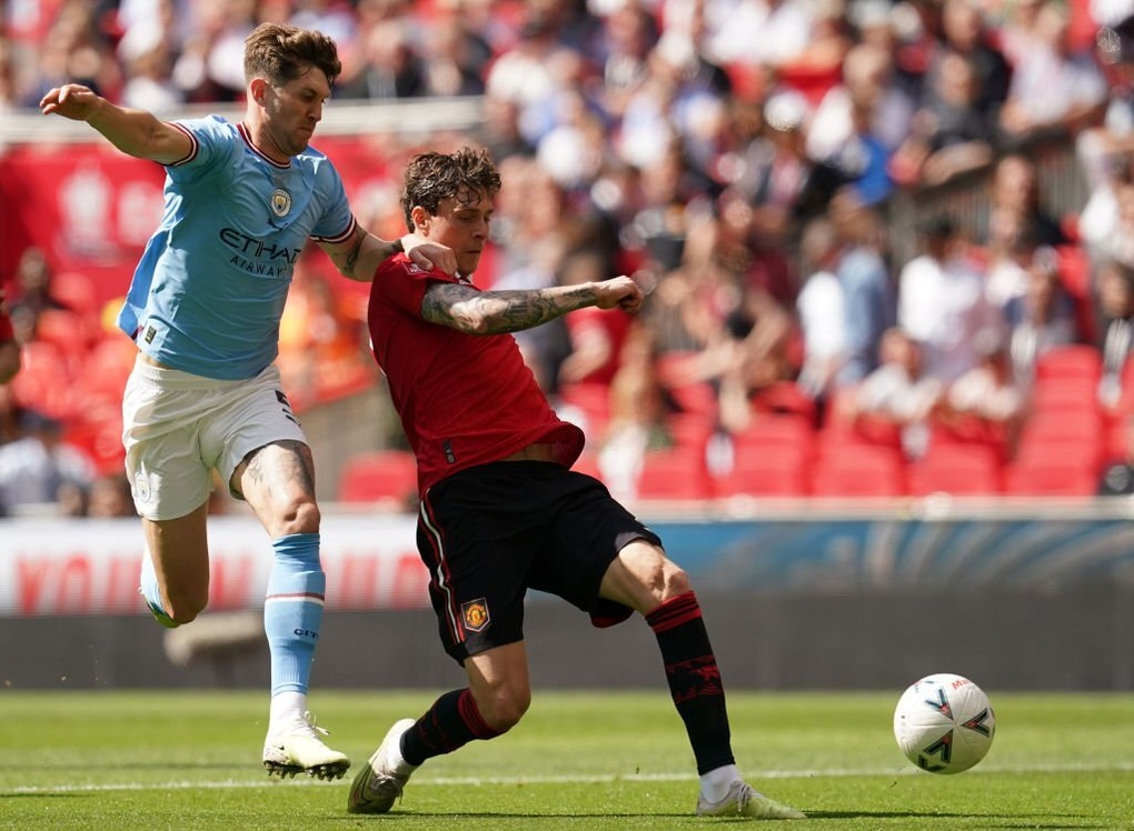 Đánh bại Man Utd, Man City vô địch FA Cup - 1 Đánh bại Man Utd, Man City vô địch FA Cup - 1