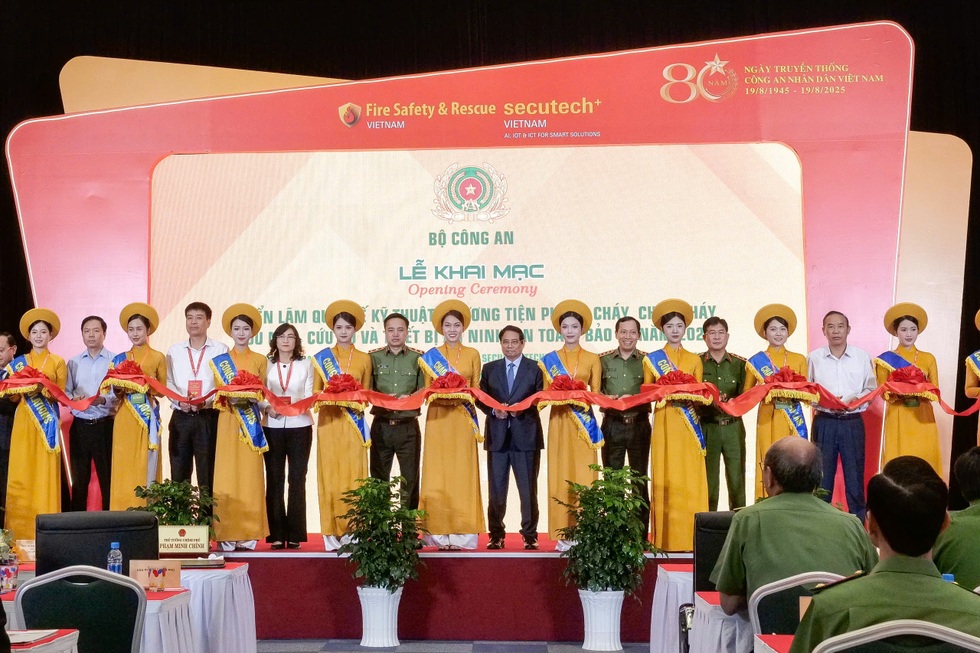 Thủ tướng: Cần khẩn trương xây dựng đề án ngăn chặn, kéo giảm các vụ cháy - 2 Thủ tướng: Cần khẩn trương xây dựng đề án ngăn chặn, kéo giảm các vụ cháy - 2