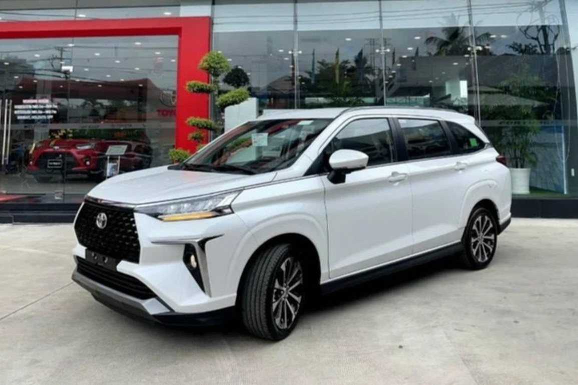 Giá ô tô nhảy múa, các dòng xe đua nhau cơi nới để chiều khách - 1 Giá ô tô nhảy múa, các dòng xe đua nhau cơi nới để chiều khách - 1