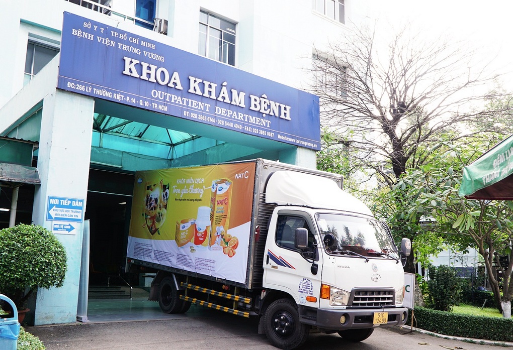 Mega We Care trao 5.000 phần quà sức khỏe đến Bệnh viện Trưng Vương - 4 Mega We Care trao 5.000 phần quà sức khỏe đến Bệnh viện Trưng Vương - 4