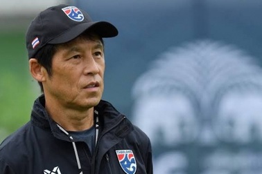 Bóng đá Thái Lan ủng hộ HLV Nishino tập trung lực lượng cho AFF Cup