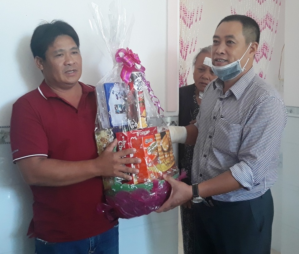 Vụ tàu cá bị đâm chìm: Tàu hàng đền bù 450 triệu đồng - 3 Vụ tàu cá bị đâm chìm: Tàu hàng đền bù 450 triệu đồng - 3