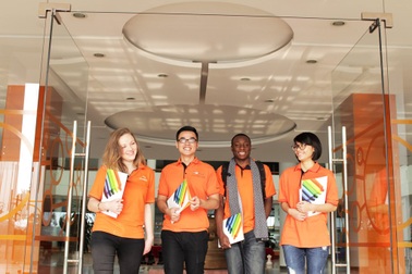 Ra trường không lo tìm việc