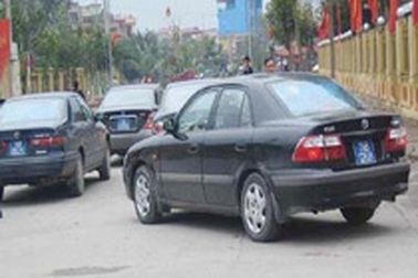 Xử lý nghiêm xe công đi hội Lim
