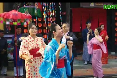 Tái hiện đám cưới hơn 400 năm trước của Công chúa nhà Nguyễn và thương nhân