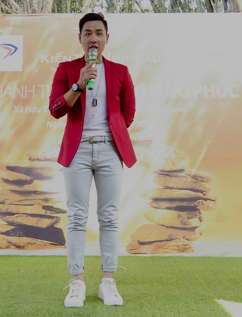 Nguyên Khang song ca cùng Ngọc Sơn - 1 Nguyên Khang song ca cùng Ngọc Sơn - 1