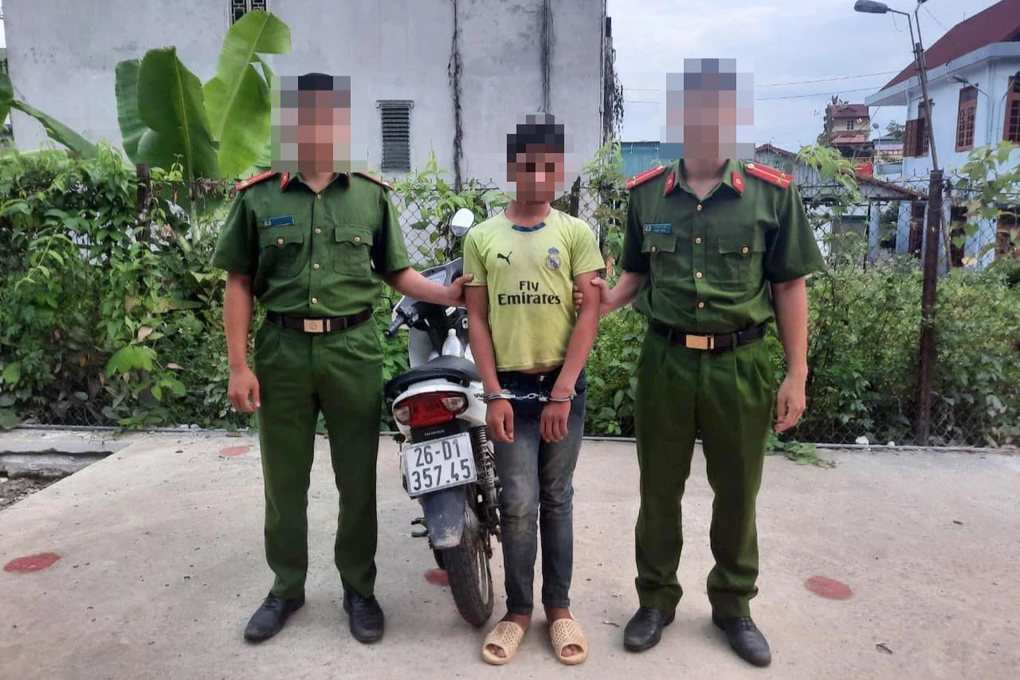 Bắt nghi phạm 14 tuổi sát hại, hiếp dâm thiếu nữ - 1 Bắt nghi phạm 14 tuổi sát hại, hiếp dâm thiếu nữ - 1
