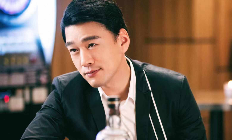 Tài tử điển trai vì thuê nhà mà phải... lấy cả bà chủ nhà - 1 Tài tử điển trai vì thuê nhà mà phải... lấy cả bà chủ nhà - 1