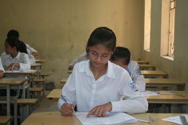 Hà Nội: Hạ điểm chuẩn vào hệ chuyên THPT