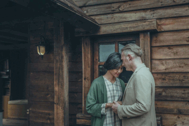 Tan chảy bộ ảnh “Ông bà anh” yêu “vượt thời gian” của Kyo York - Thanh Tú