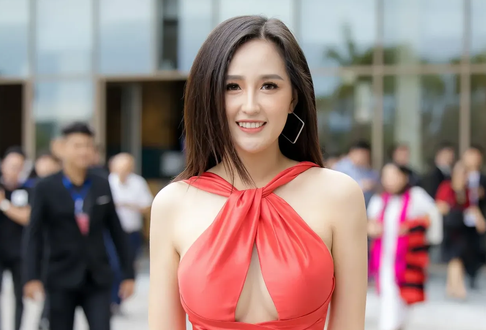 Mối thân tình đặc biệt giữa dàn cầu thủ U22 với loạt sao Việt đình đám - 14 Mối thân tình đặc biệt giữa dàn cầu thủ U22 với loạt sao Việt đình đám - 14