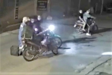 Người đàn ông bị đập đầu cướp xe máy ở TPHCM