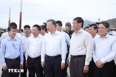 Tổng Bí thư Tô Lâm kiểm tra địa điểm xây nhà máy điện hạt nhân ở Ninh Thuận