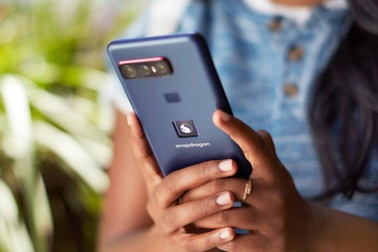 Qualcomm bất ngờ ra mắt smartphone, giá siêu đắt