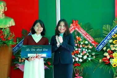 Nữ sinh Đà Lạt giành học bổng “khủng” vào Đại học Quốc tế Sài Gòn