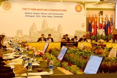 Các Bộ trưởng Kinh tế ASEAN tham vấn với Trung, Nhật, Hàn