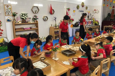 Giáo viên mầm non cần làm thủ tục gì để nhận hỗ trợ ?