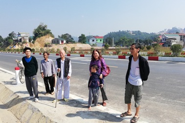 Làm xong đường, chủ đầu tư BOT Hoà Lạc - Hoà Bình quên luôn bồi thường cho dân?