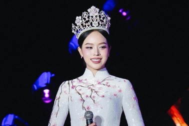 Khoảnh khắc Hoa hậu Quốc tế Thanh Thủy nói 3 thứ tiếng gây sốt