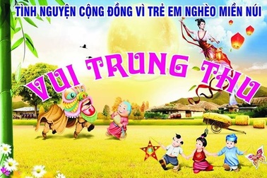 Vượt hơn 100 km, kéo xe lôi mang quà đến với các em nghèo miền núi