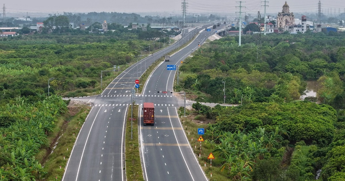 View - Đường liên tỉnh Hà Nội - Hưng Yên dần hoàn thiện, hiện ra rõ nét | Báo Dân trí
