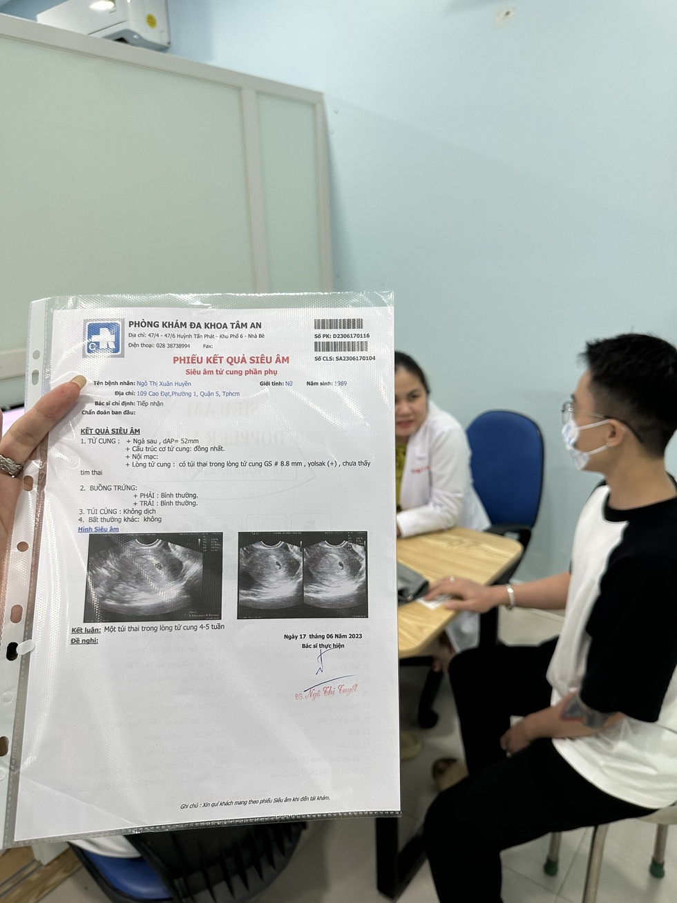 Chuyện đời kỳ lạ của cặp chồng già... mang thai, vợ trẻ vui làm bố - 1 Chuyện đời kỳ lạ của cặp chồng già... mang thai, vợ trẻ vui làm bố - 1