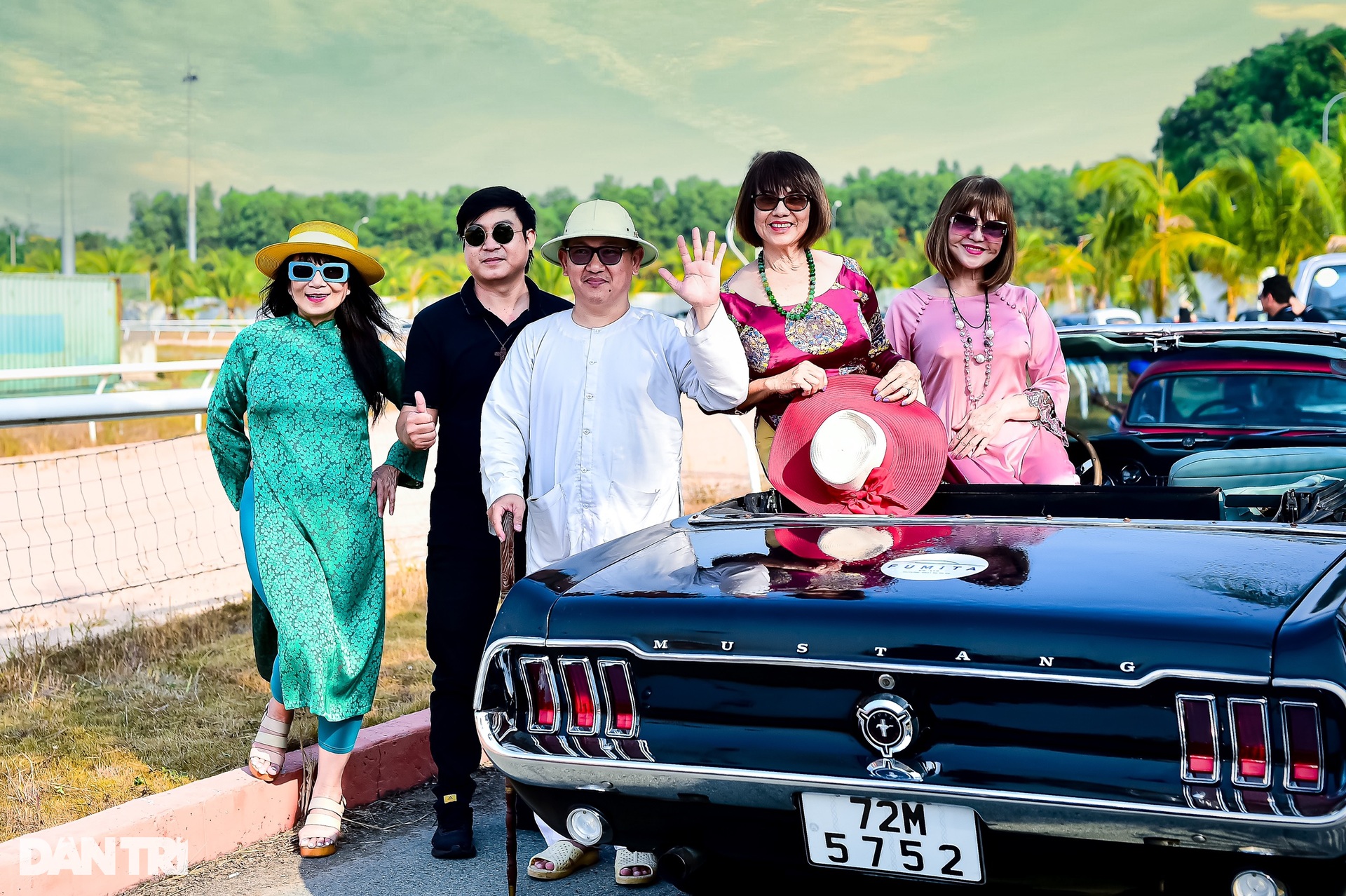 Ngắm dàn xe cổ của các tay chơi ở Việt Nam và trên thế giới - 13 Ngắm dàn xe cổ của các tay chơi ở Việt Nam và trên thế giới - 13