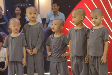 5 chú tiểu nhóm Bồng Lai phá kỷ lục, thi 10 vòng thắng 200 triệu đồng