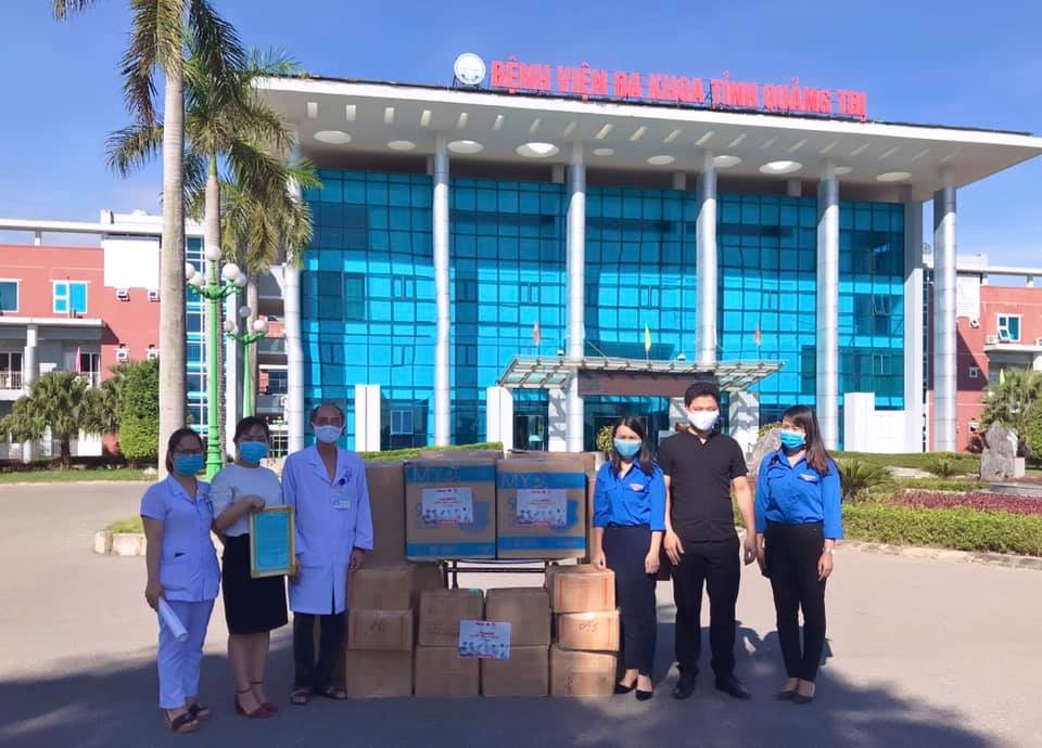 Tỉnh Đoàn tặng thiết bị y tế cho các lực lượng phòng, chống dịch Covid-19 - 1 Tỉnh Đoàn tặng thiết bị y tế cho các lực lượng phòng, chống dịch Covid-19 - 1