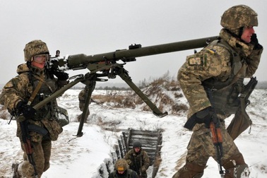 Mỹ tính cấp vũ khí sát thương cho Ukraine giữa lúc căng thẳng với Nga