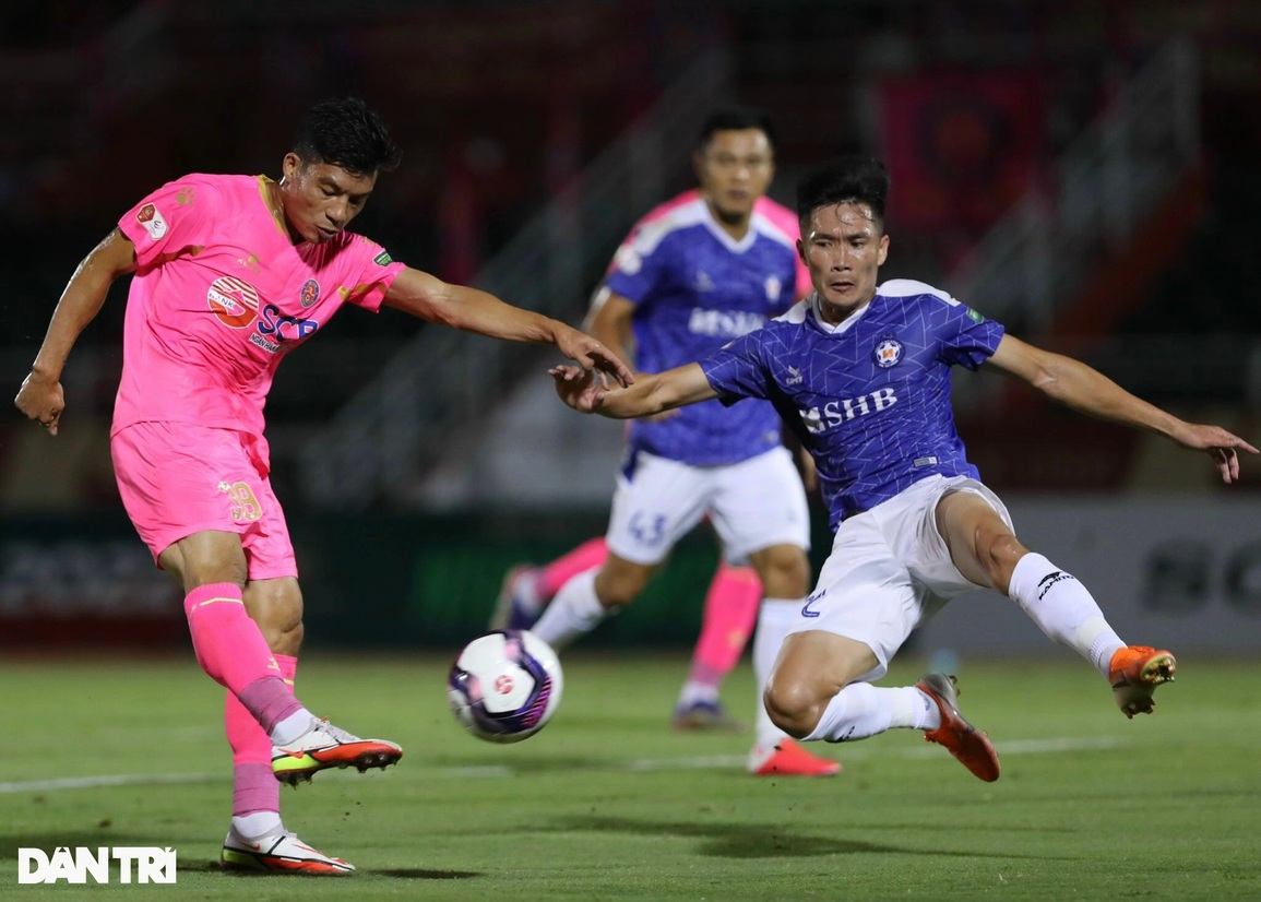 Bị dẫn hai bàn, Sài Gòn FC ngược dòng hòa SHB Đà Nẵng - 4 Bị dẫn hai bàn, Sài Gòn FC ngược dòng hòa SHB Đà Nẵng - 4