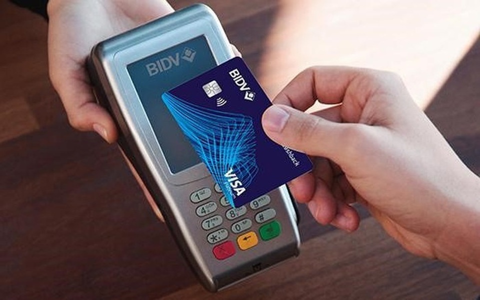 Hoàn tiền 6% khi thanh toán online, ngân hàng giúp thúc đẩy xu hướng không tiền mặt - 2 Hoàn tiền 6% khi thanh toán online, ngân hàng giúp thúc đẩy xu hướng không tiền mặt - 2