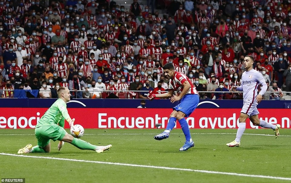 Luis Suarez ghi bàn, Atletico đẩy Barcelona vào khủng hoảng - 2 Luis Suarez ghi bàn, Atletico đẩy Barcelona vào khủng hoảng - 2