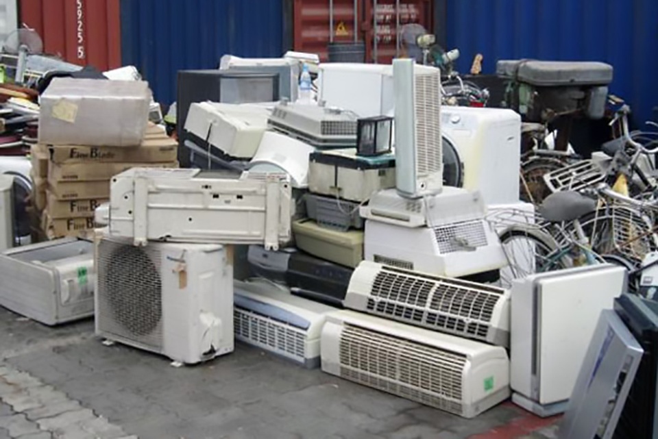 Mua điều hòa cũ giá vài ba triệu: tưởng rẻ hóa đắt - 3 Mua điều hòa cũ giá vài ba triệu: tưởng rẻ hóa đắt - 3