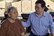 Xác minh người thân của cán bộ gửi vàng trước khi "đi B"