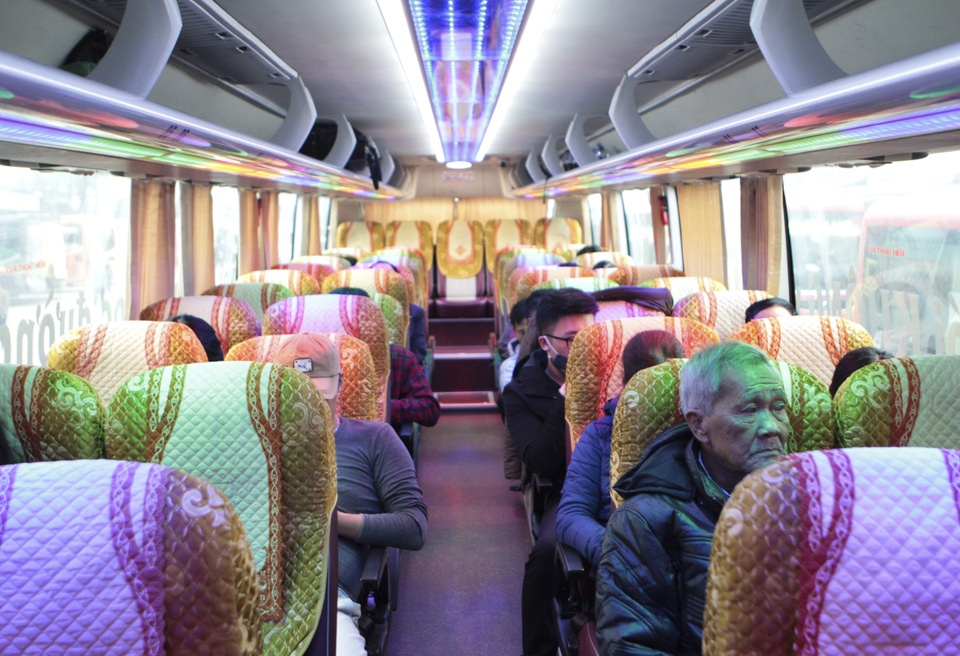 Hà Nội: Bến xe vắng lạ thường chiều cuối năm - 9