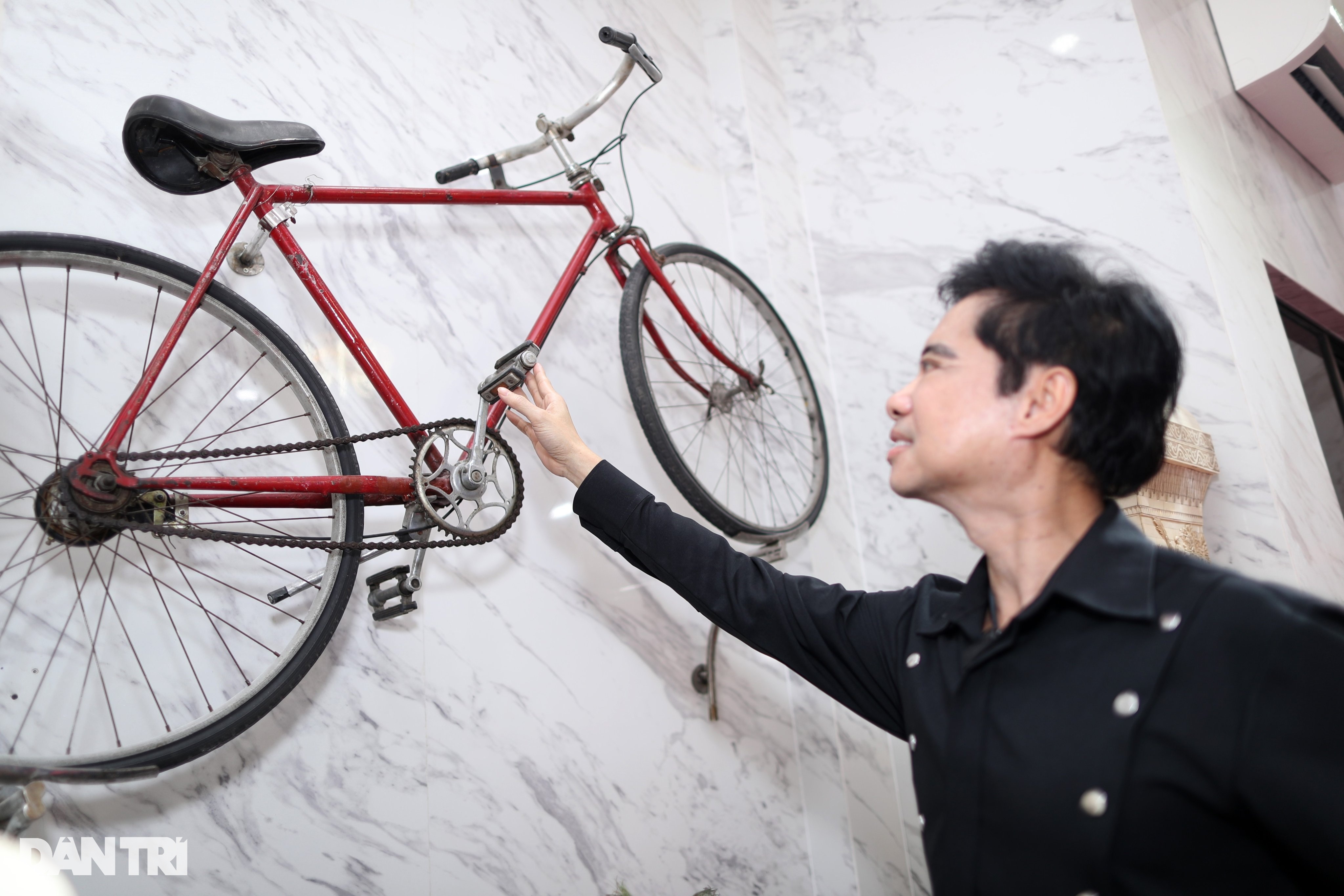 Khám phá biệt thự triệu đô của Ngọc Sơn, bất ngờ với thú chơi đắt đỏ - 5 Khám phá biệt thự triệu đô của Ngọc Sơn, bất ngờ với thú chơi đắt đỏ - 5