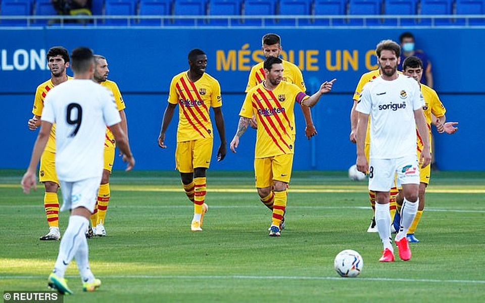 Messi chủ động nhường quyền đá phạt đền cho Griezmann - 4 Messi chủ động nhường quyền đá phạt đền cho Griezmann - 4