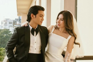 Người đàn ông đẹp trai nhất thế giới năm 2021 vừa cưới vợ