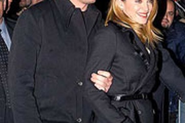 Madonna suýt bỏ chồng?