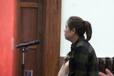 Tham ô hàng trăm triệu, cán bộ y tế lãnh án nhẹ