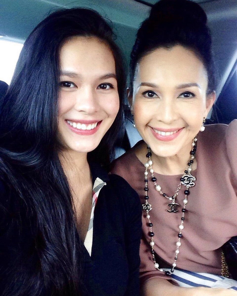 Trầm trồ tài sắc hai ái nữ học giỏi tại Mỹ của diễn viên Diễm My - 4 Trầm trồ tài sắc hai ái nữ học giỏi tại Mỹ của diễn viên Diễm My - 4
