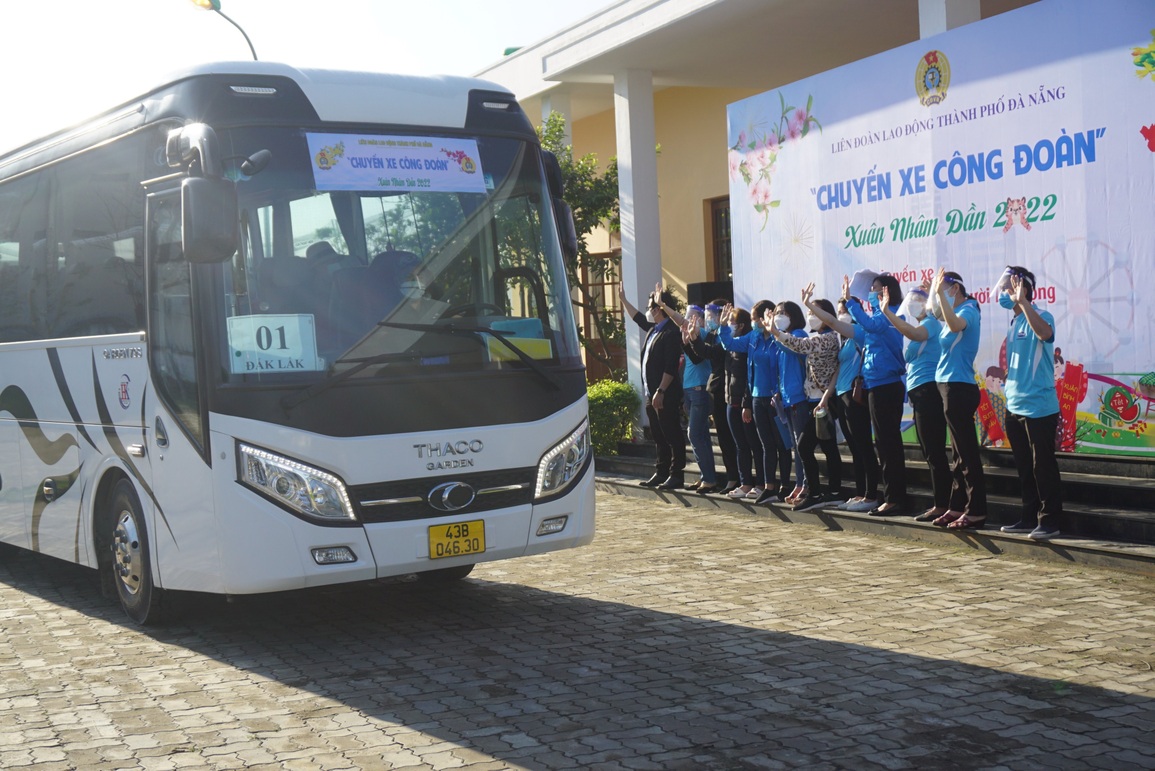 Đà Nẵng: Những chuyến xe 0 đồng đưa 2.000 công nhân về quê ăn Tết - 4 Đà Nẵng: Những chuyến xe 0 đồng đưa 2.000 công nhân về quê ăn Tết - 4