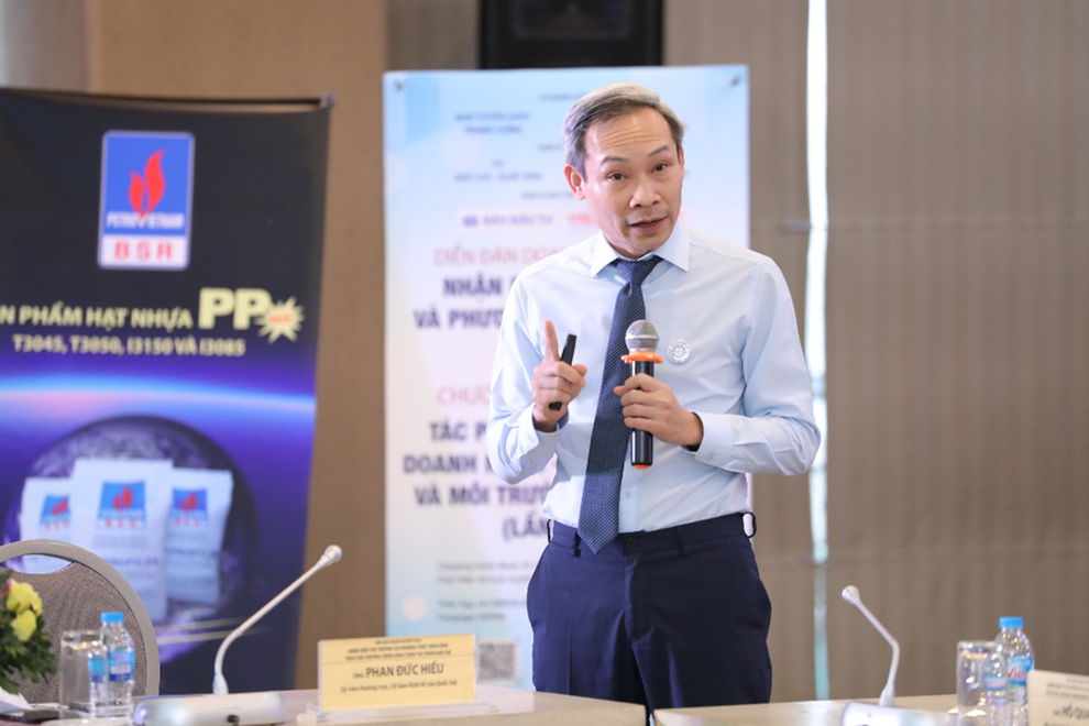 Diễn đàn Doanh nghiệp 2022: Nhận diện thị trường và phương thức thích ứng - 4 Diễn đàn Doanh nghiệp 2022: Nhận diện thị trường và phương thức thích ứng - 4